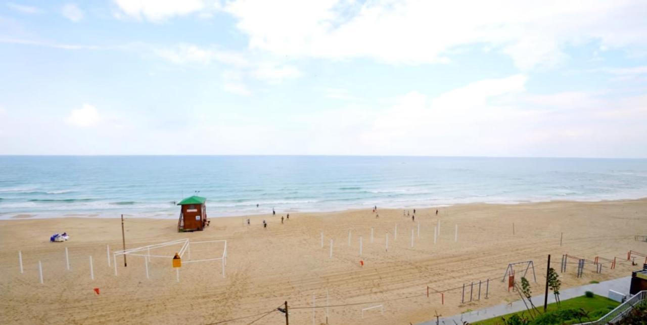Apart Hotel Tlv/Bat Yam Beach Front 1207 エクステリア 写真