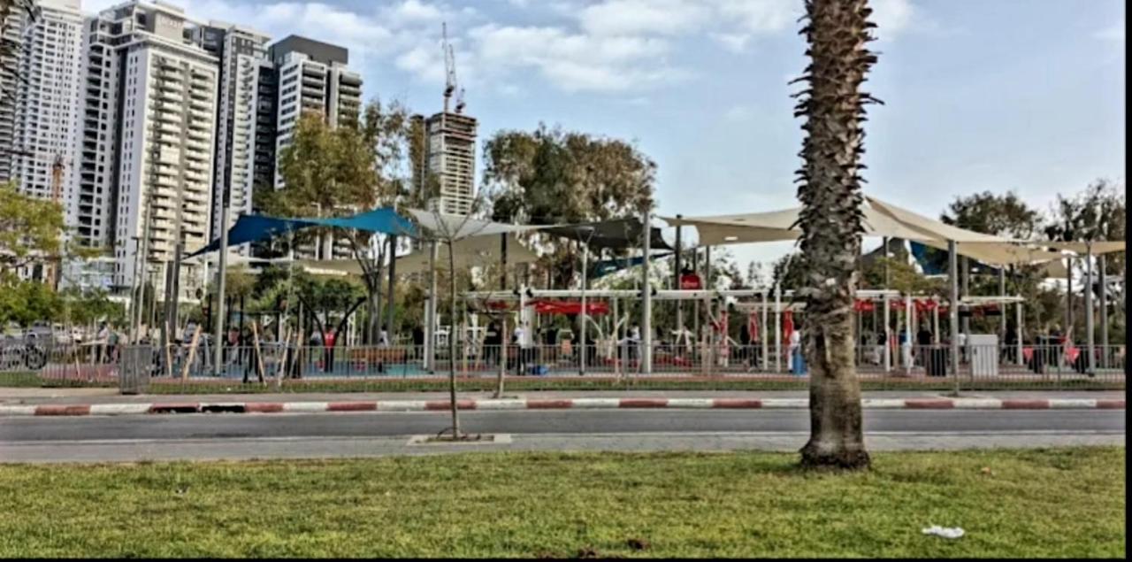 Apart Hotel Tlv/Bat Yam Beach Front 1207 エクステリア 写真